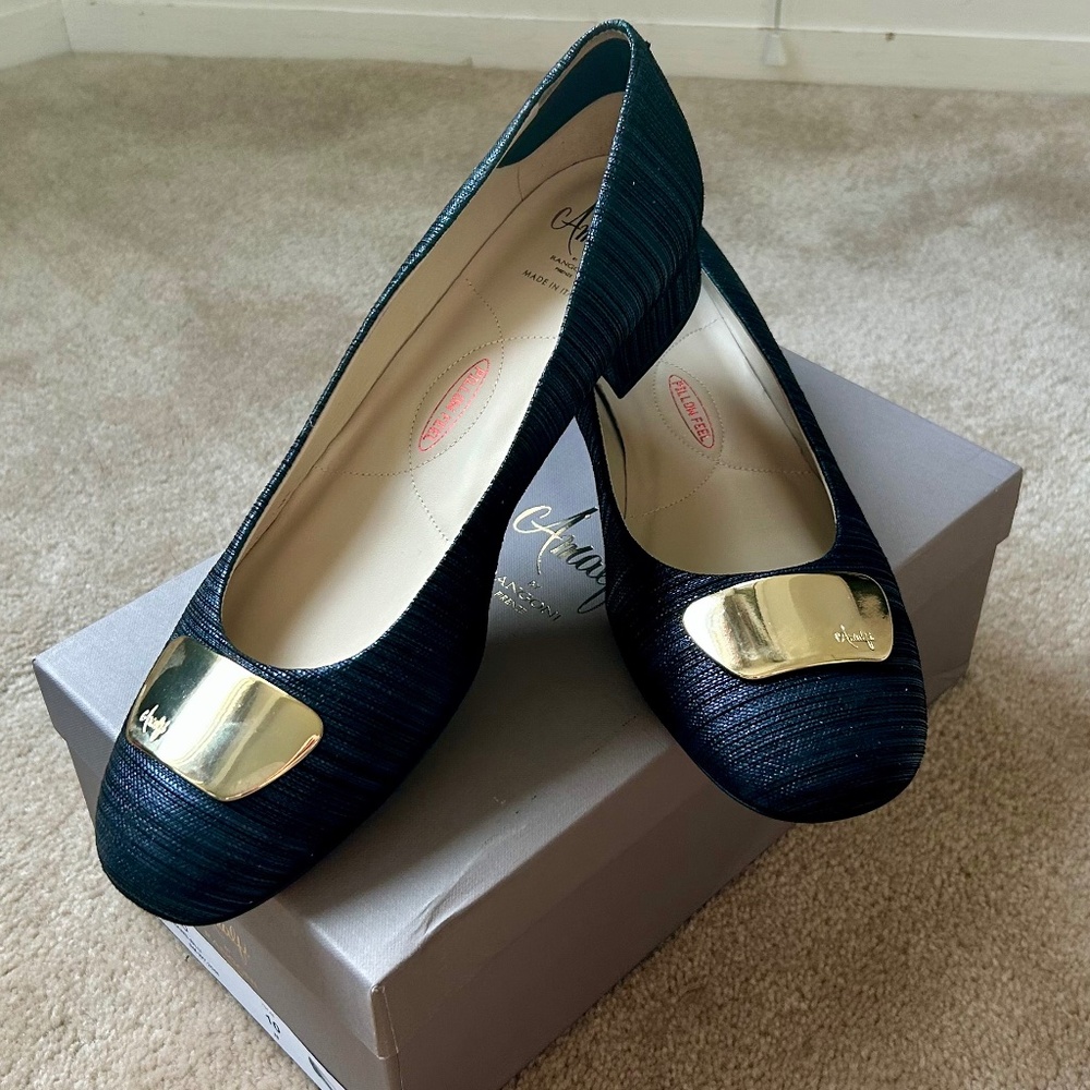 *NEW* RANGONI FIRENZE  NARROW WIDTH Size 10 Amalfi “Mito” Pump Orn Blu Jean